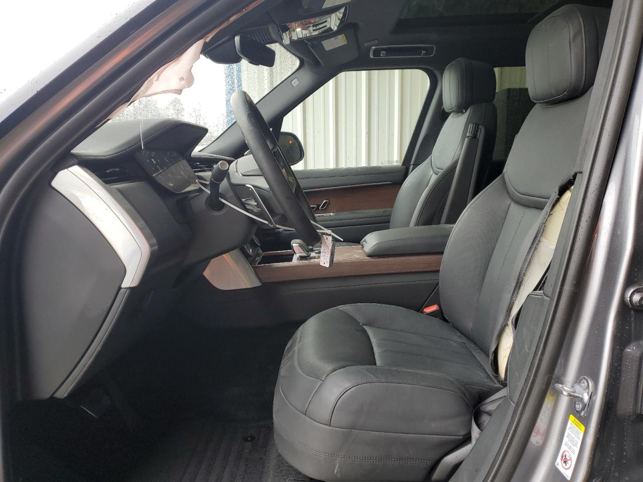 2023 Land Rover Range Rover - Image 7