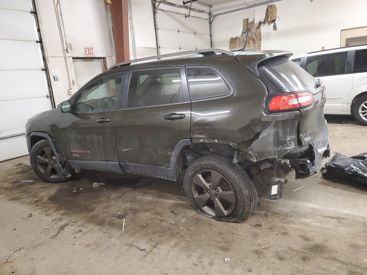 2016 Jeep Grand Cherokee - Image 2