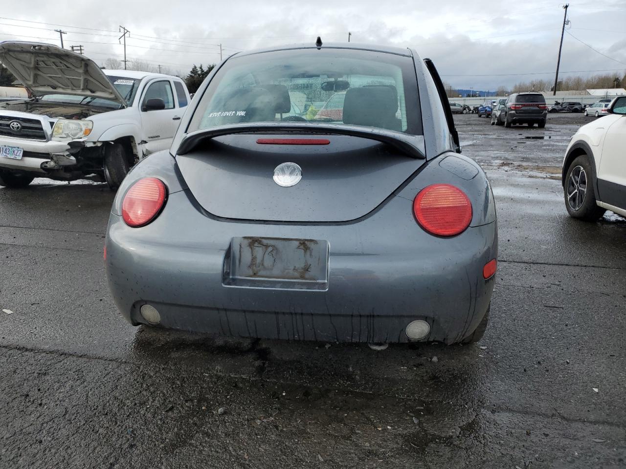 2004 Volkswagen Beetle - Image 6
