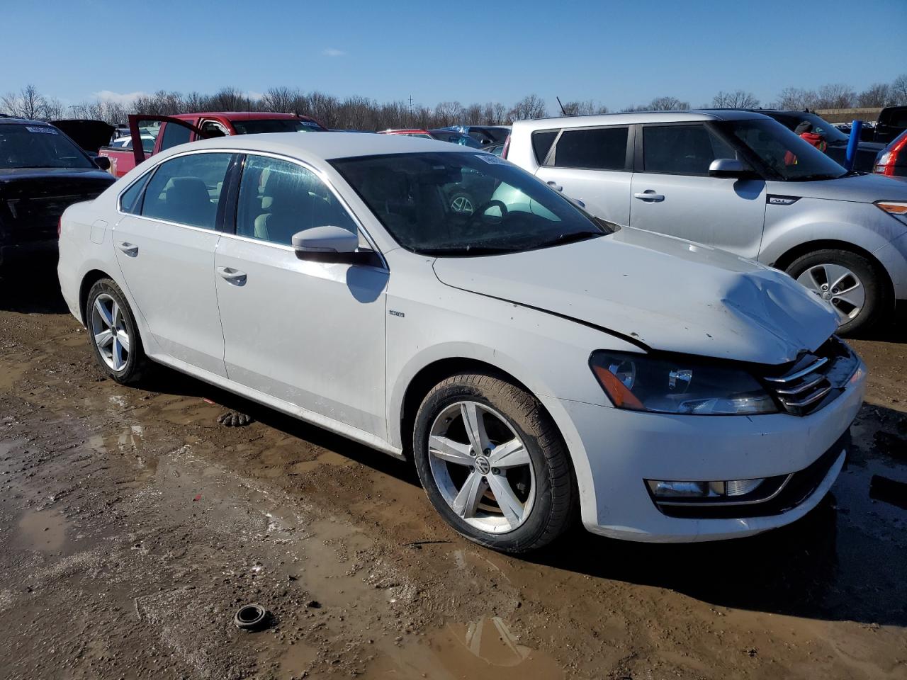 2015 Volkswagen Passat - Image 4