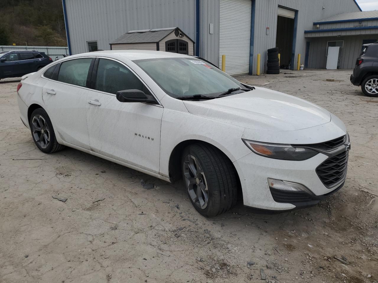 2019 Chevrolet Malibu - Image 4