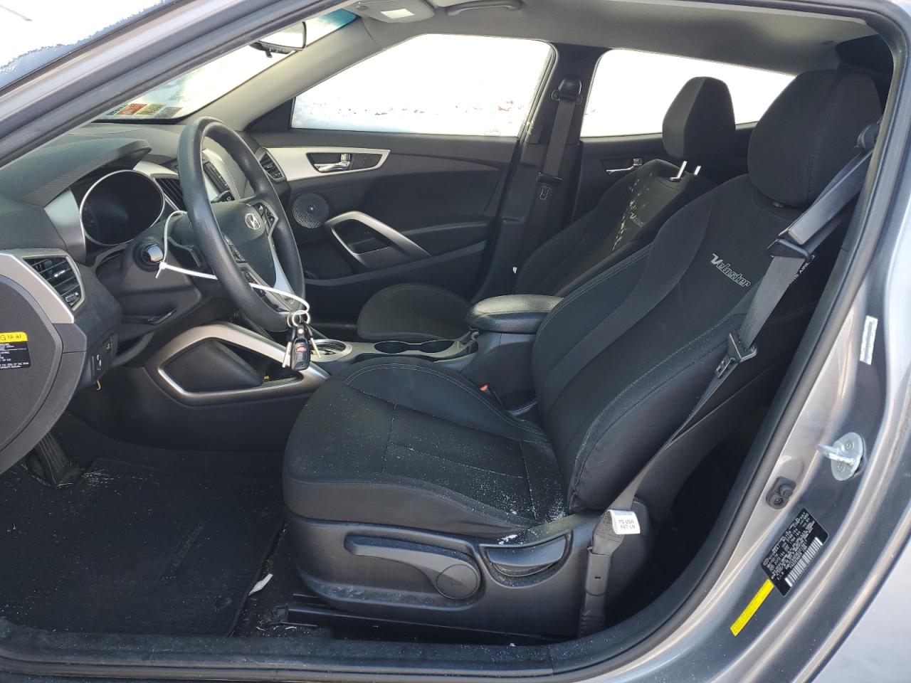 2014 Hyundai Veloster - Image 7