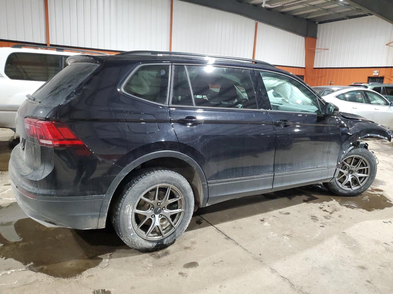 2019 Volkswagen Tiguan - Image 3