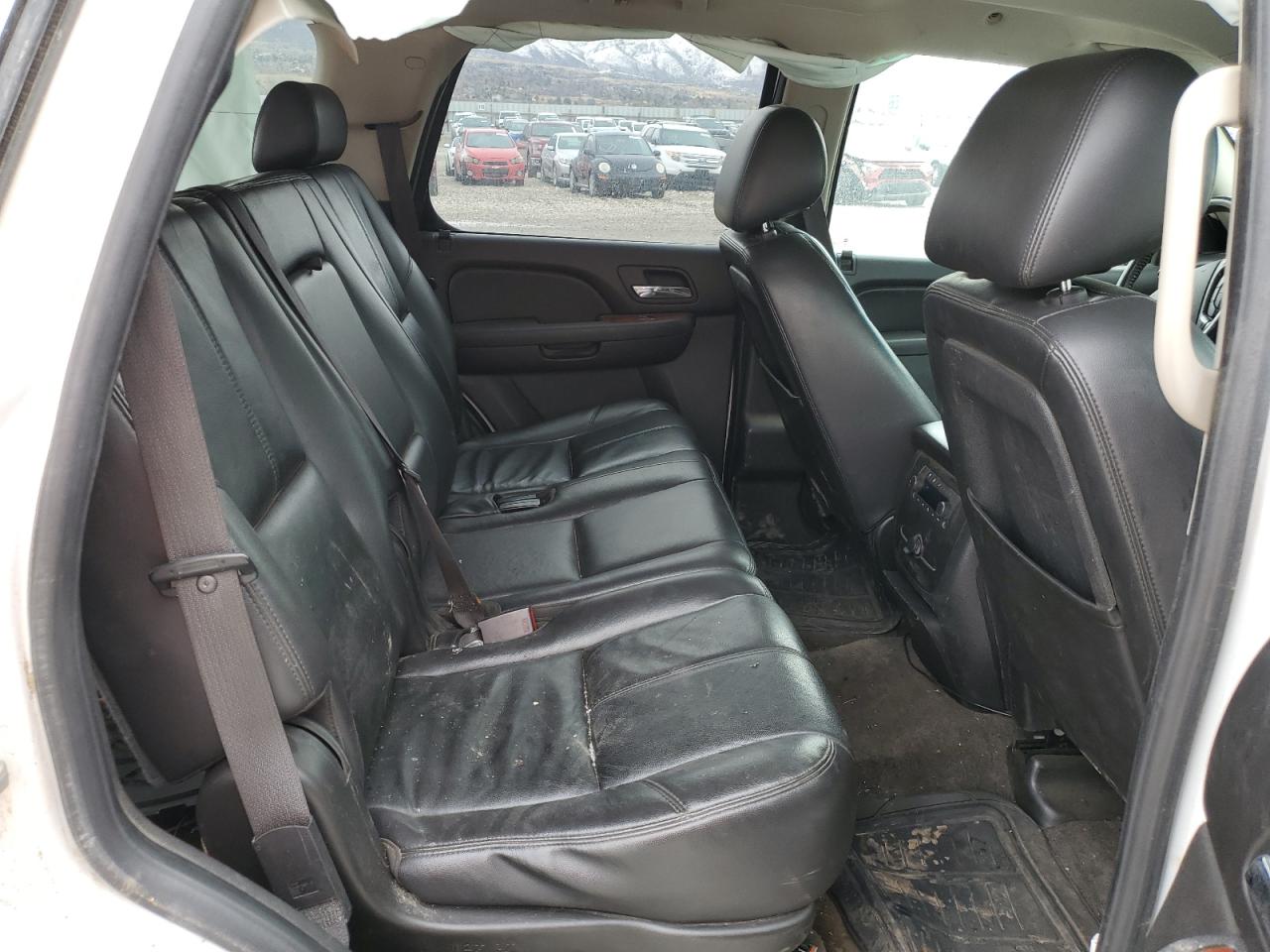 2010 Chevrolet Tahoe - Image 11