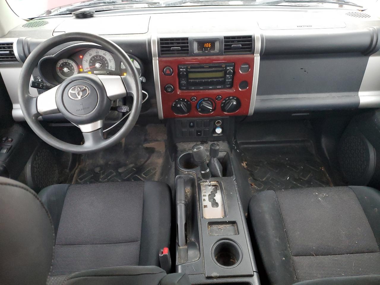 2008 Toyota FJ Cruiser - Image 8