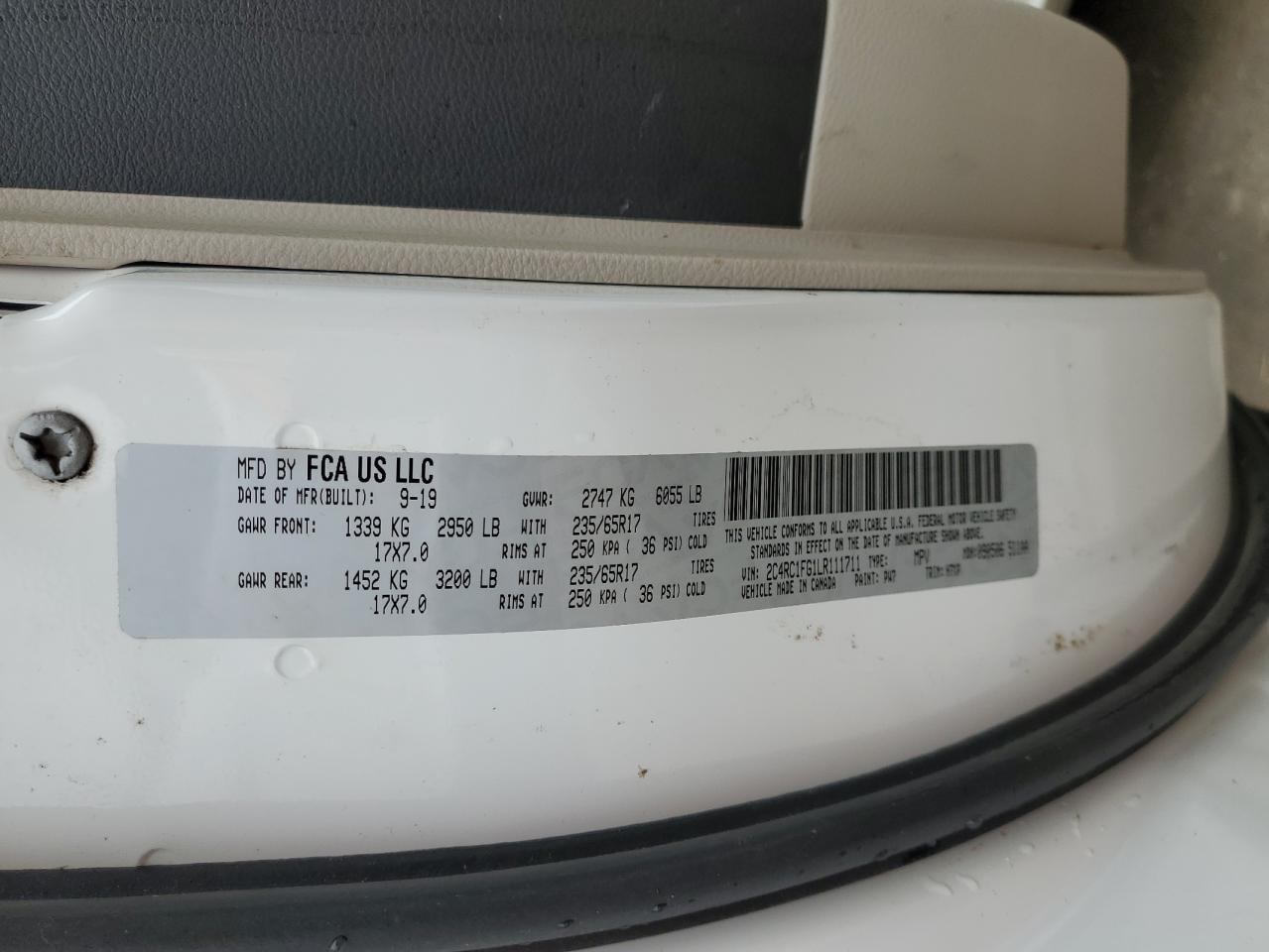2020 Chrysler Pacifica - Image 13