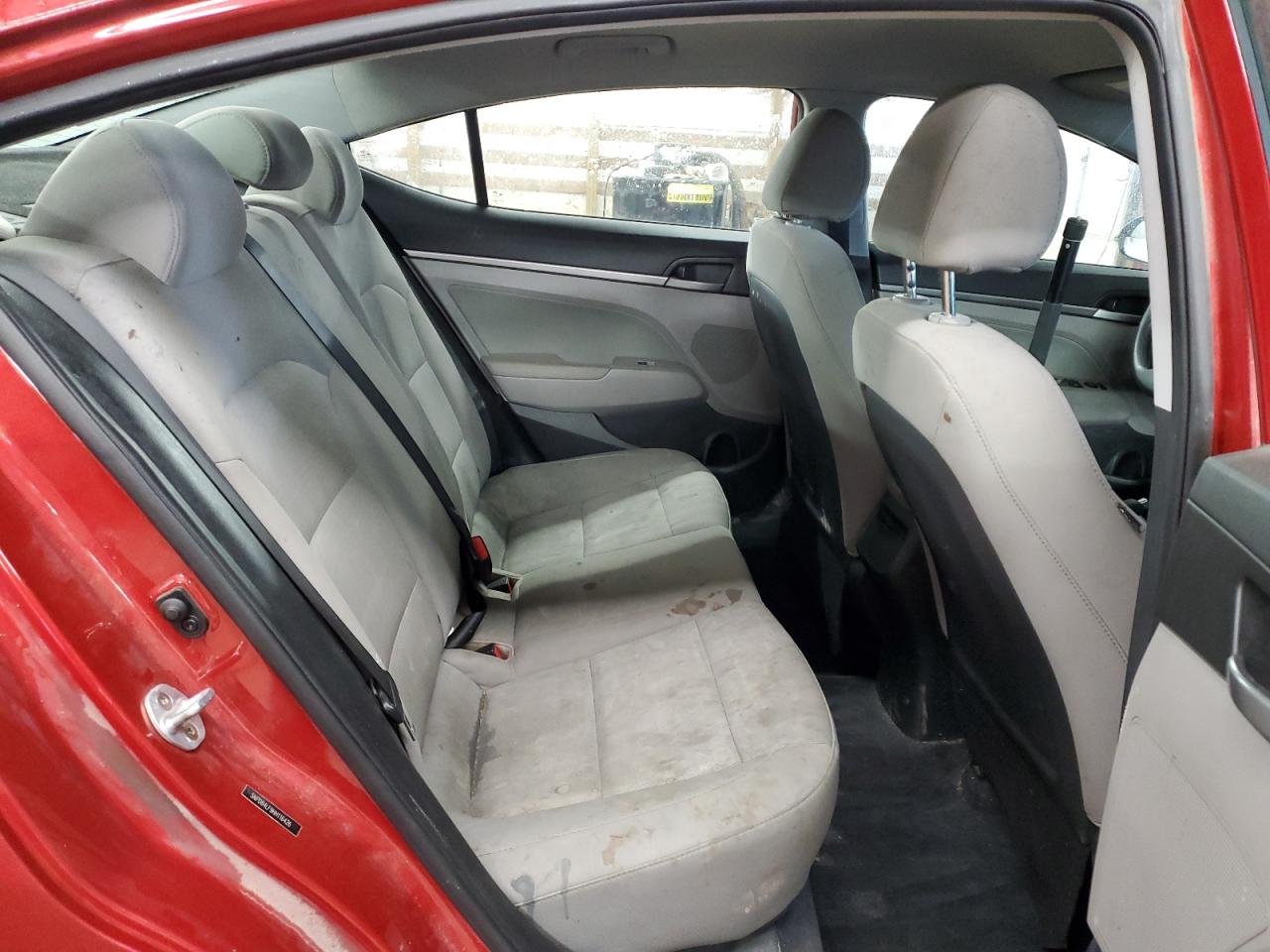 2017 Hyundai Elantra - Image 10