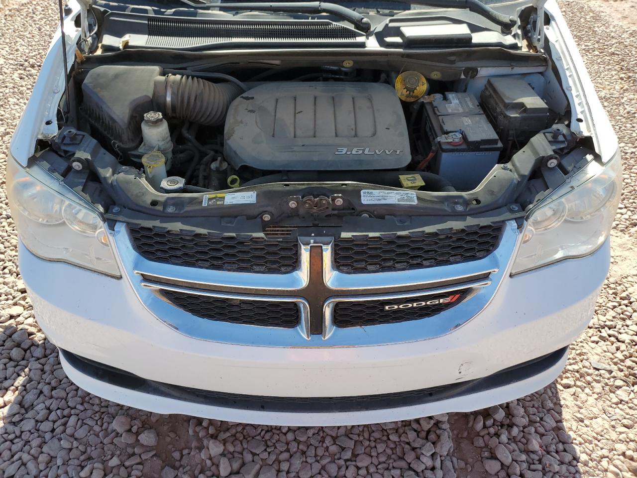 2016 Dodge Caravan - Image 12