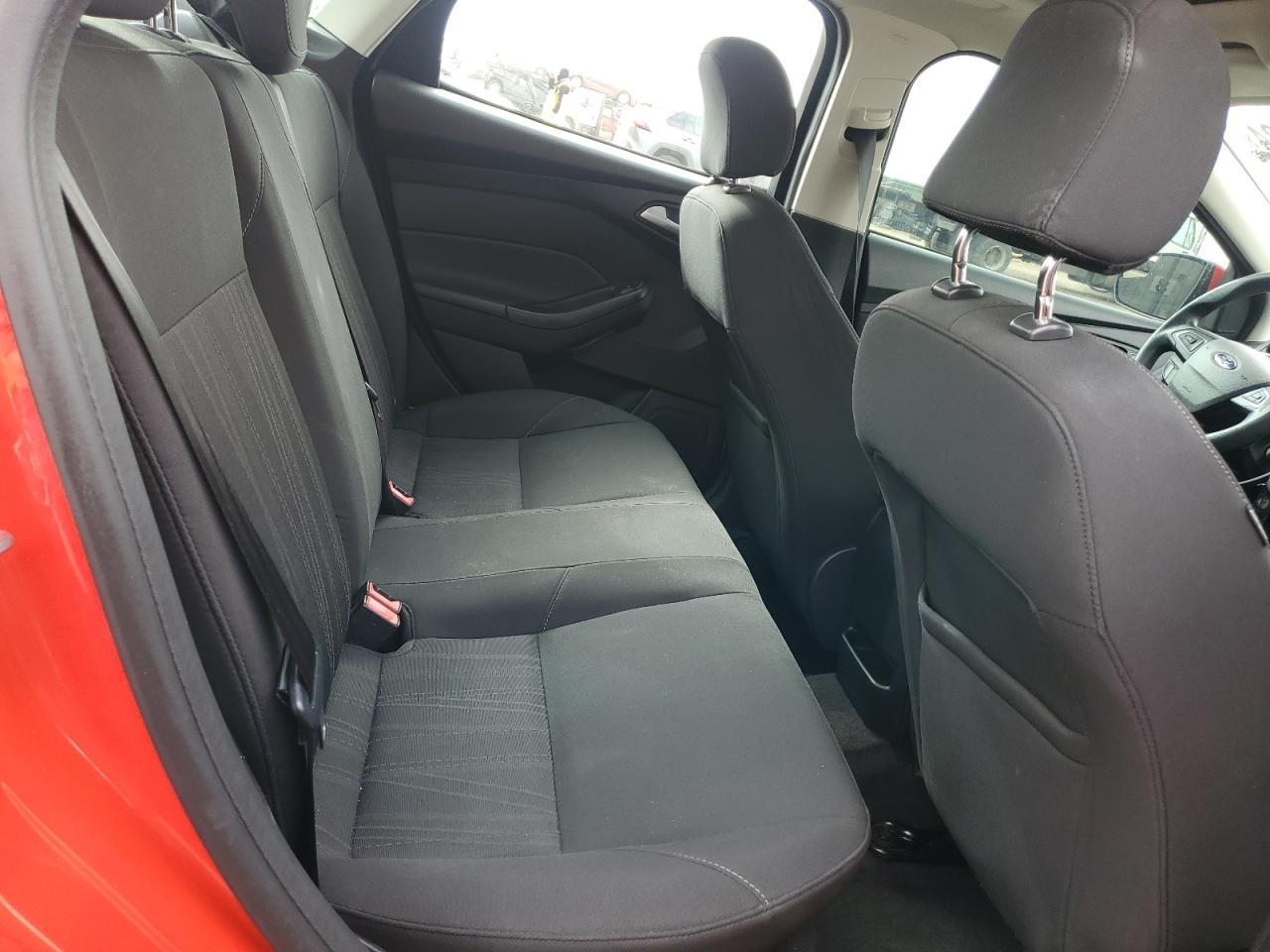2015 Ford Focus - Image 10