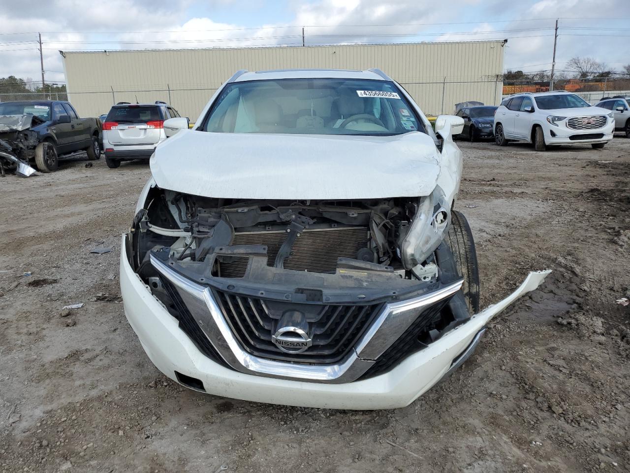 2015 Nissan Murano - Image 5