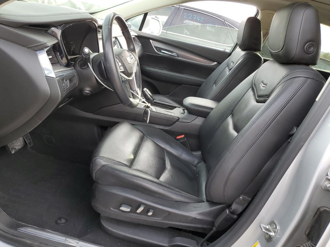 2018 Cadillac XT5 - Image 7