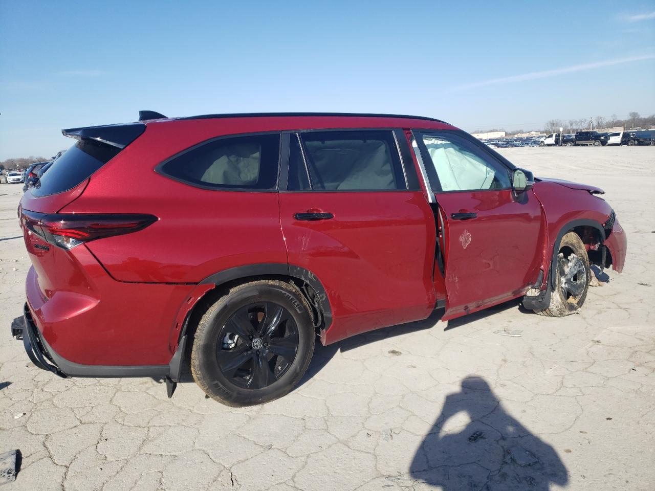 2024 Toyota Highlander - Image 3
