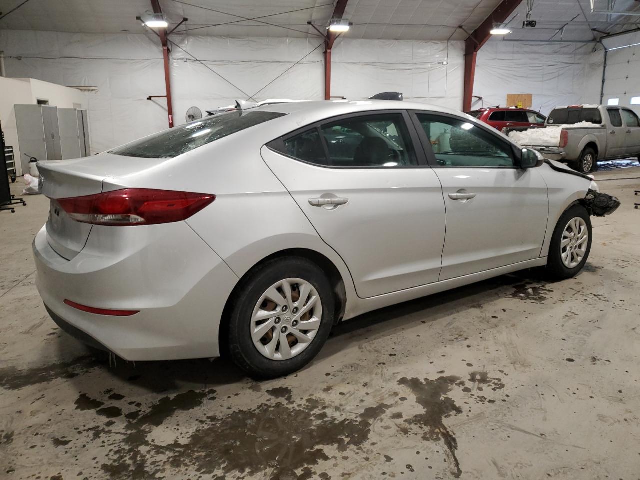 2017 Hyundai Elantra - Image 3