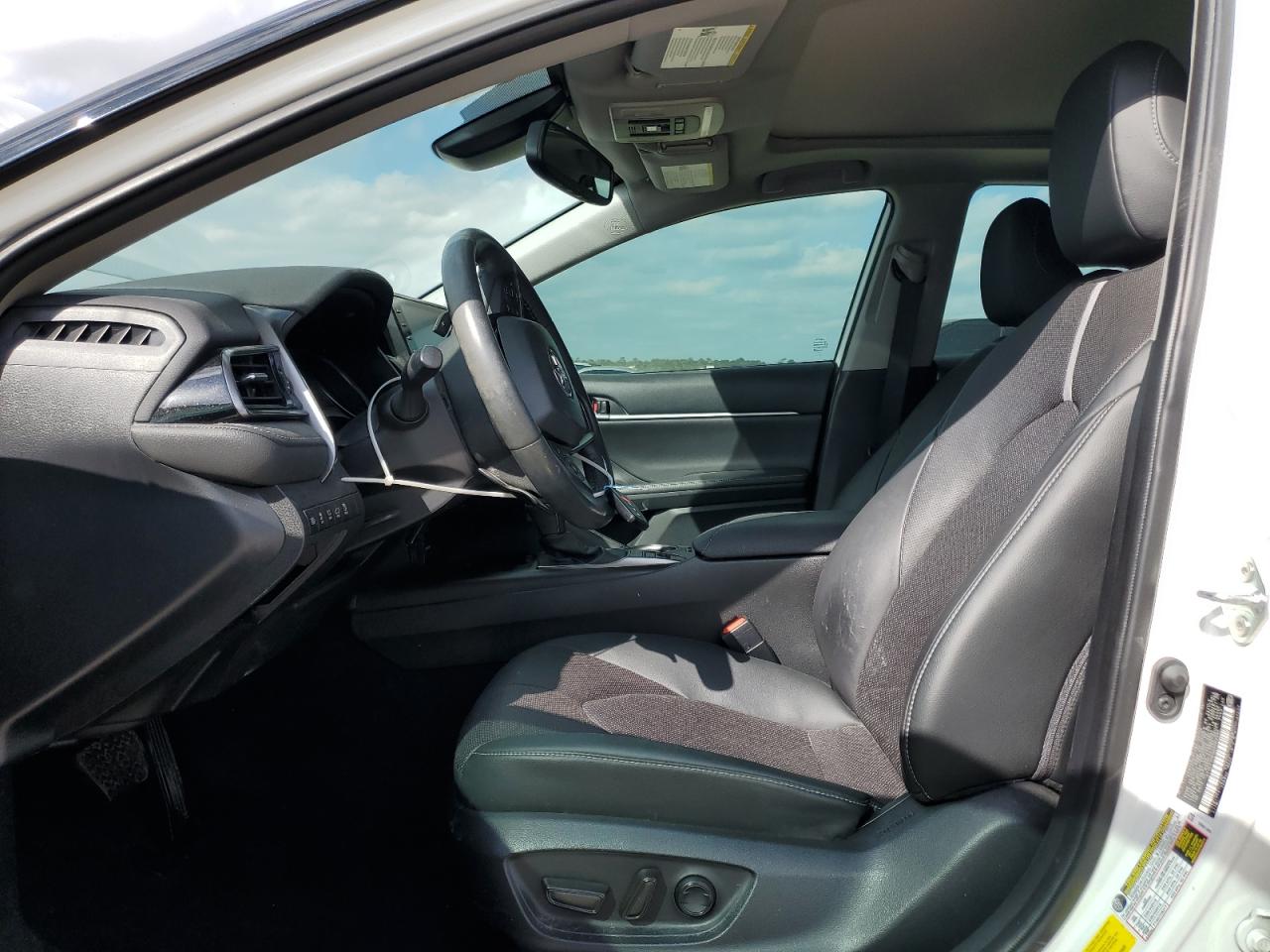 2022 Toyota Camry - Image 7