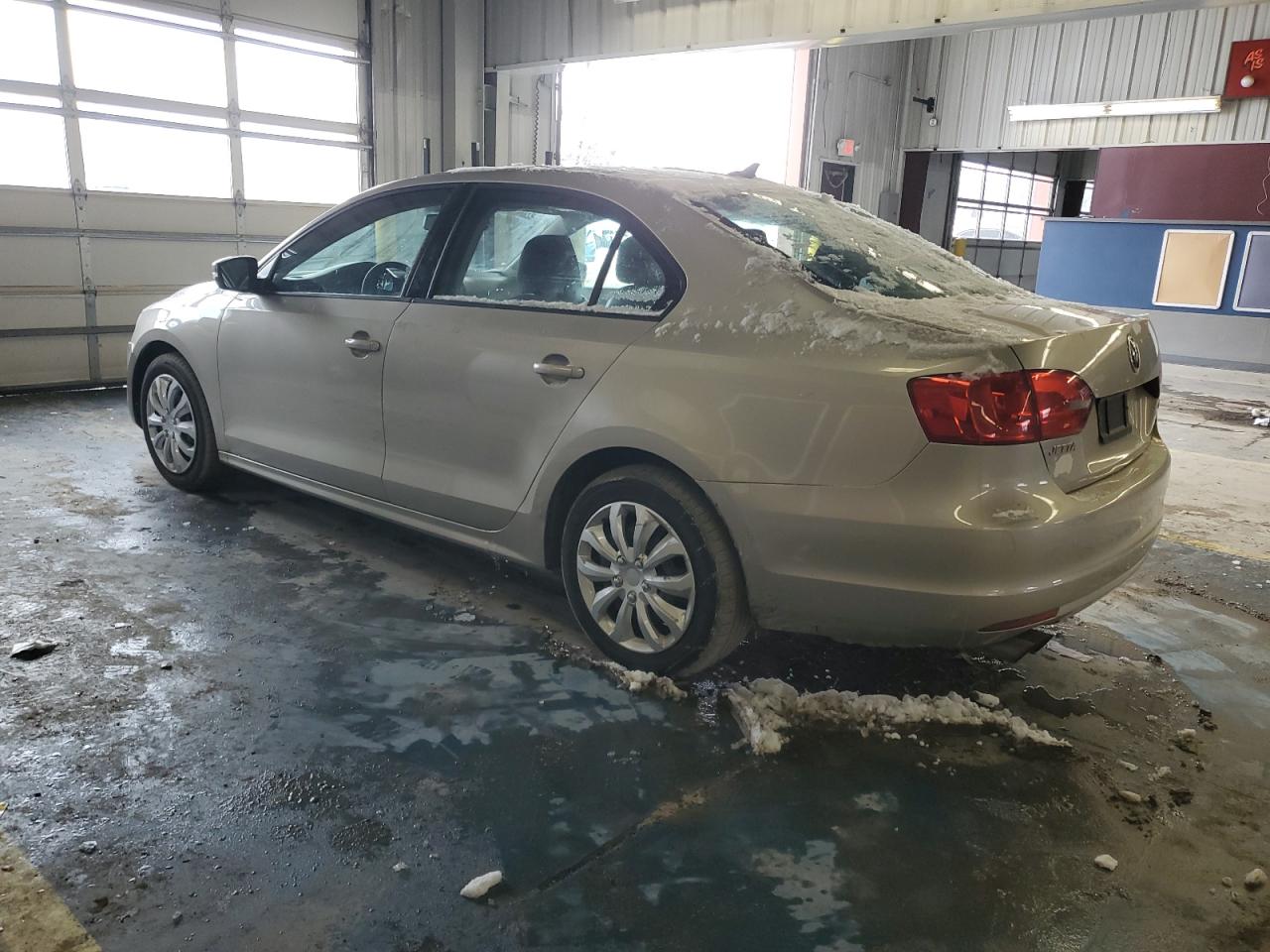 2014 Volkswagen Jetta - Image 2
