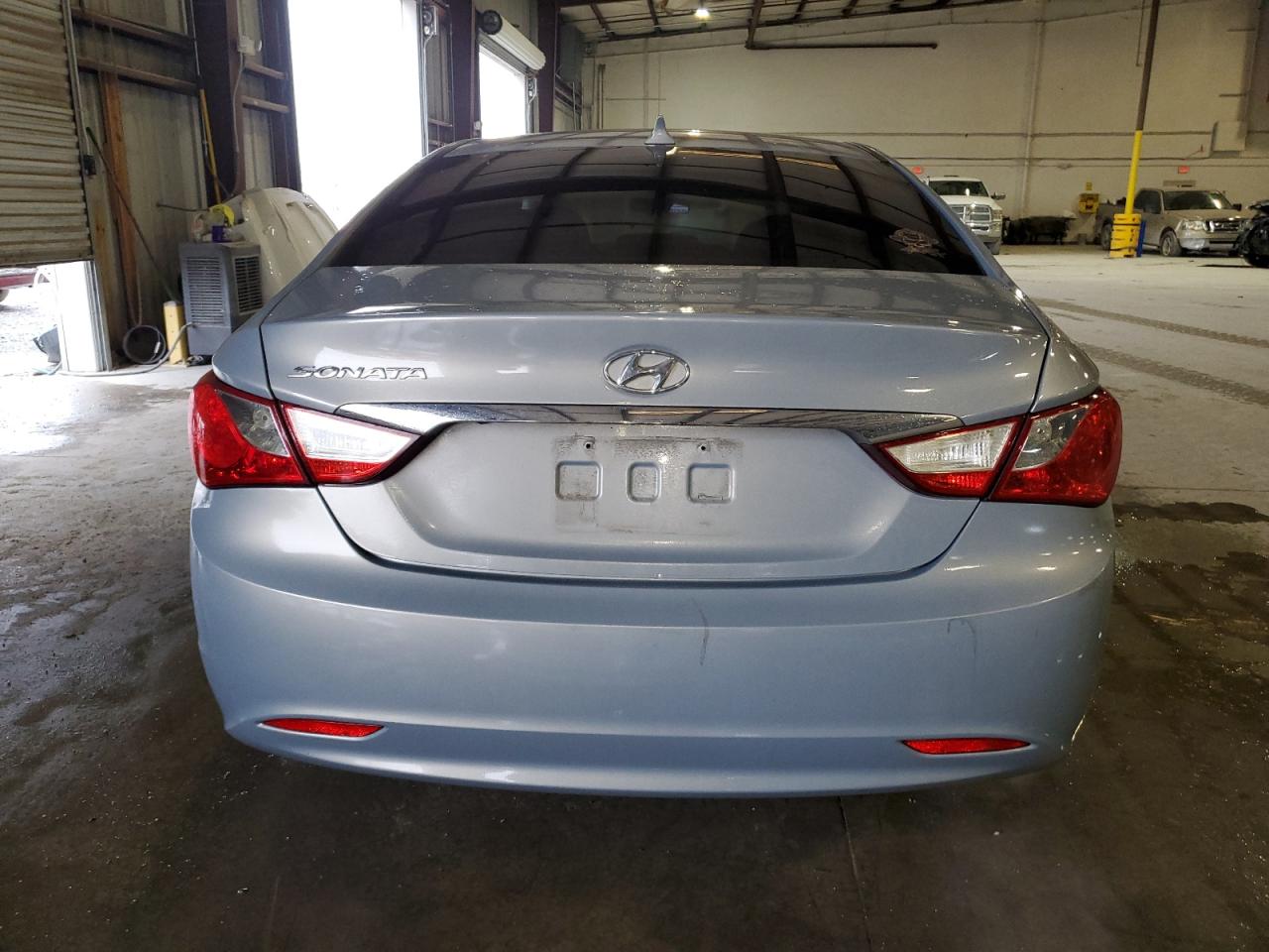 2011 Hyundai Sonata - Image 6