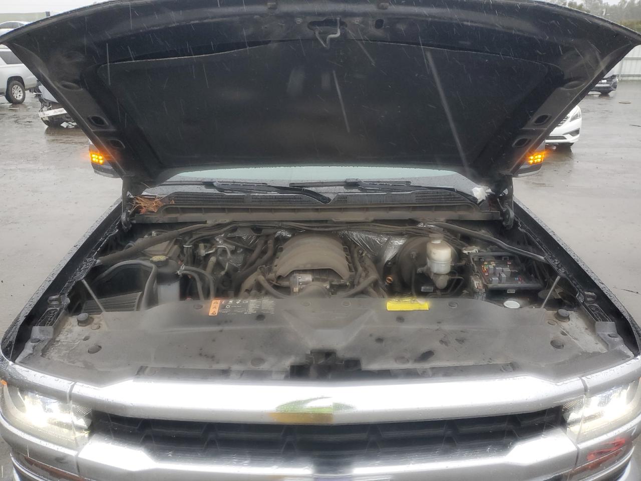 2017 Chevrolet Silverado - Image 13