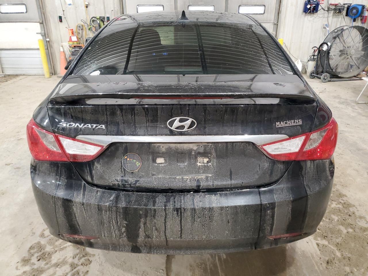 2011 Hyundai Sonata - Image 6