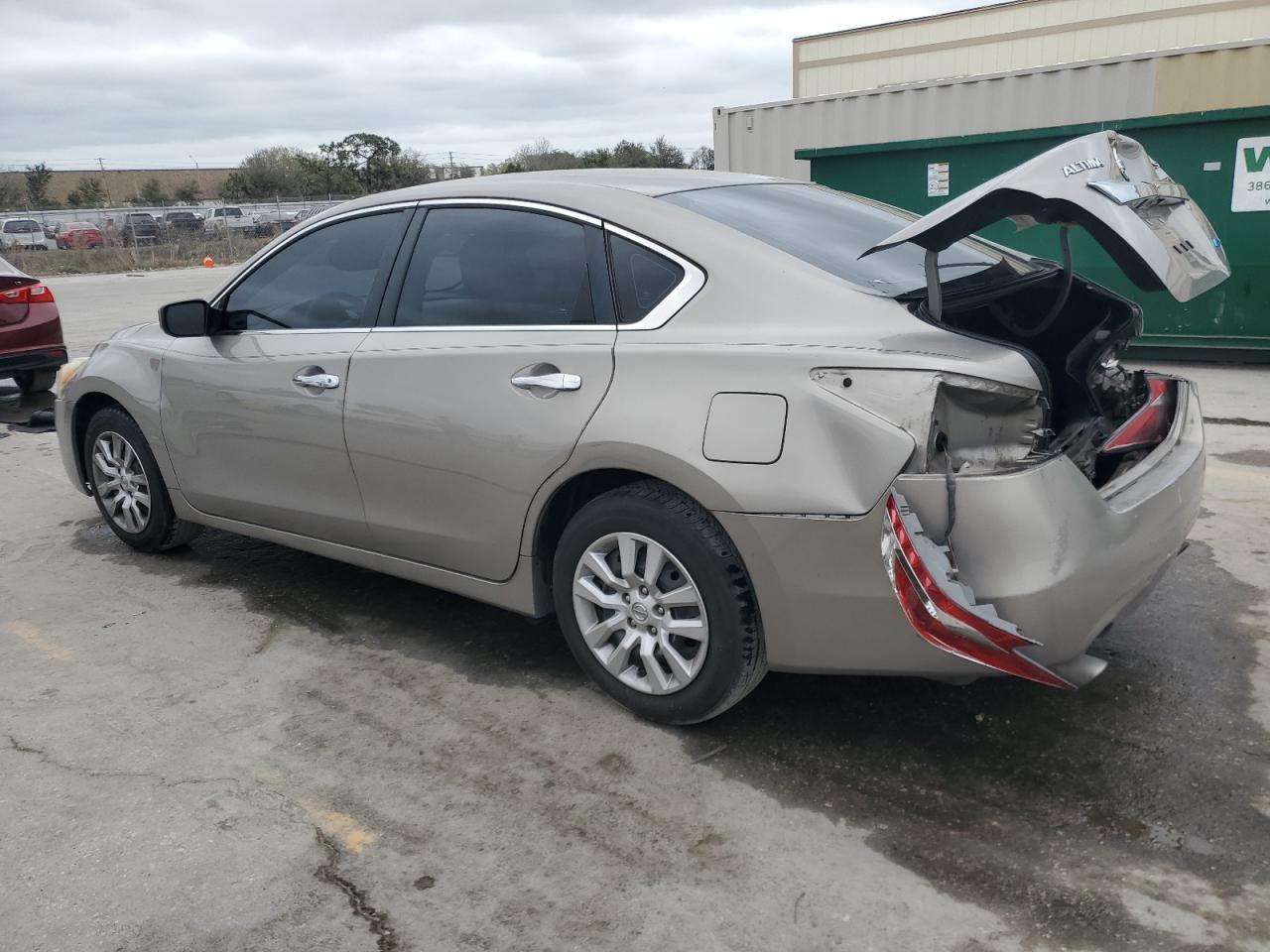 2014 Nissan Altima - Image 2