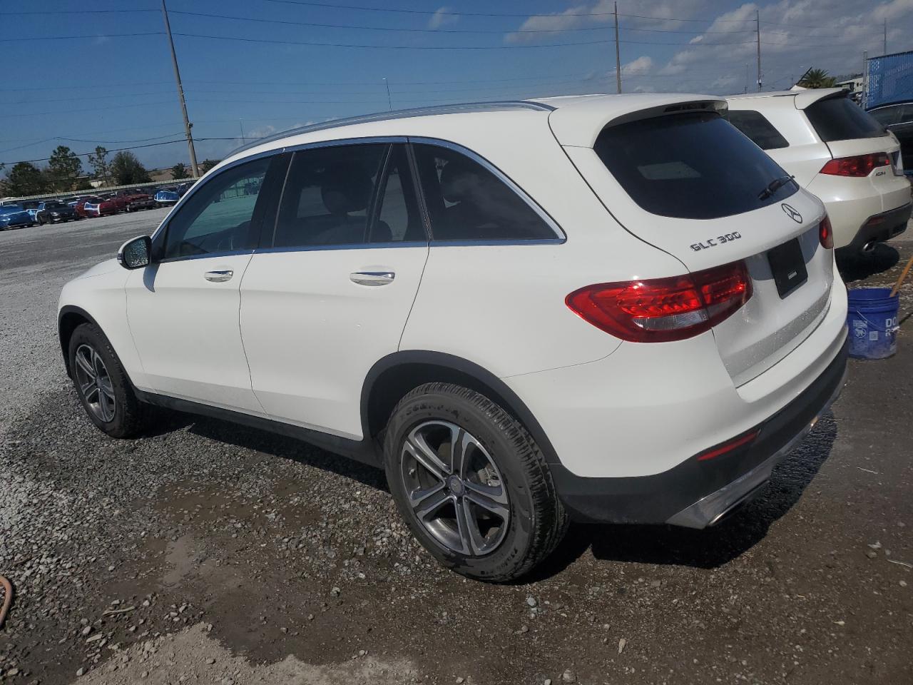 2017 Mercedes-Benz GLC - Image 2