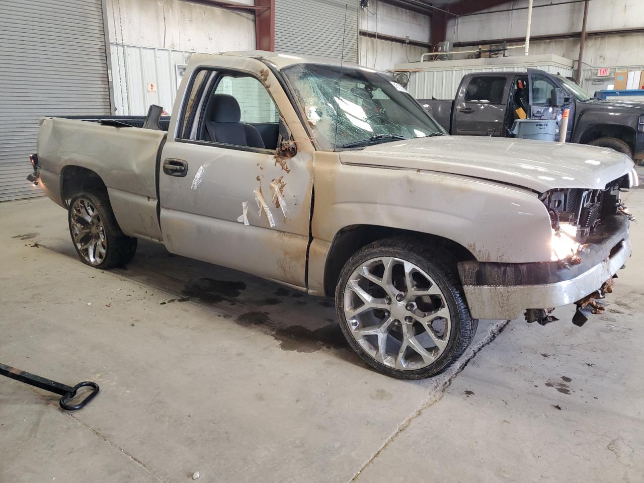 2005 Chevrolet Silverado - Image 4