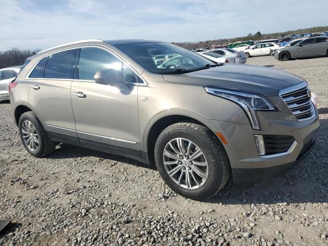  CADILLAC XT5 2019 Серый