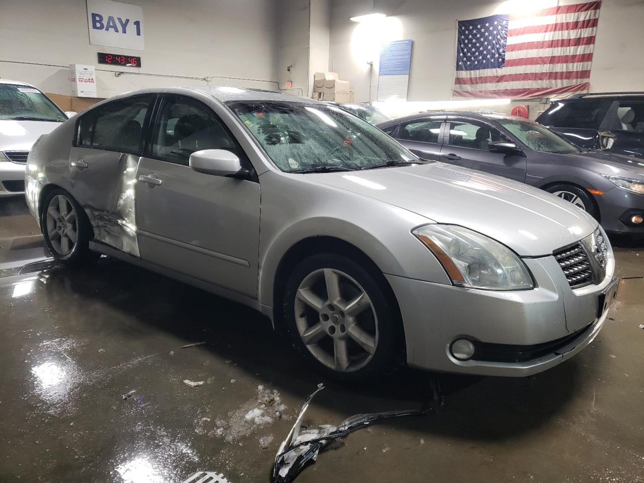 2004 Nissan Maxima - Image 4