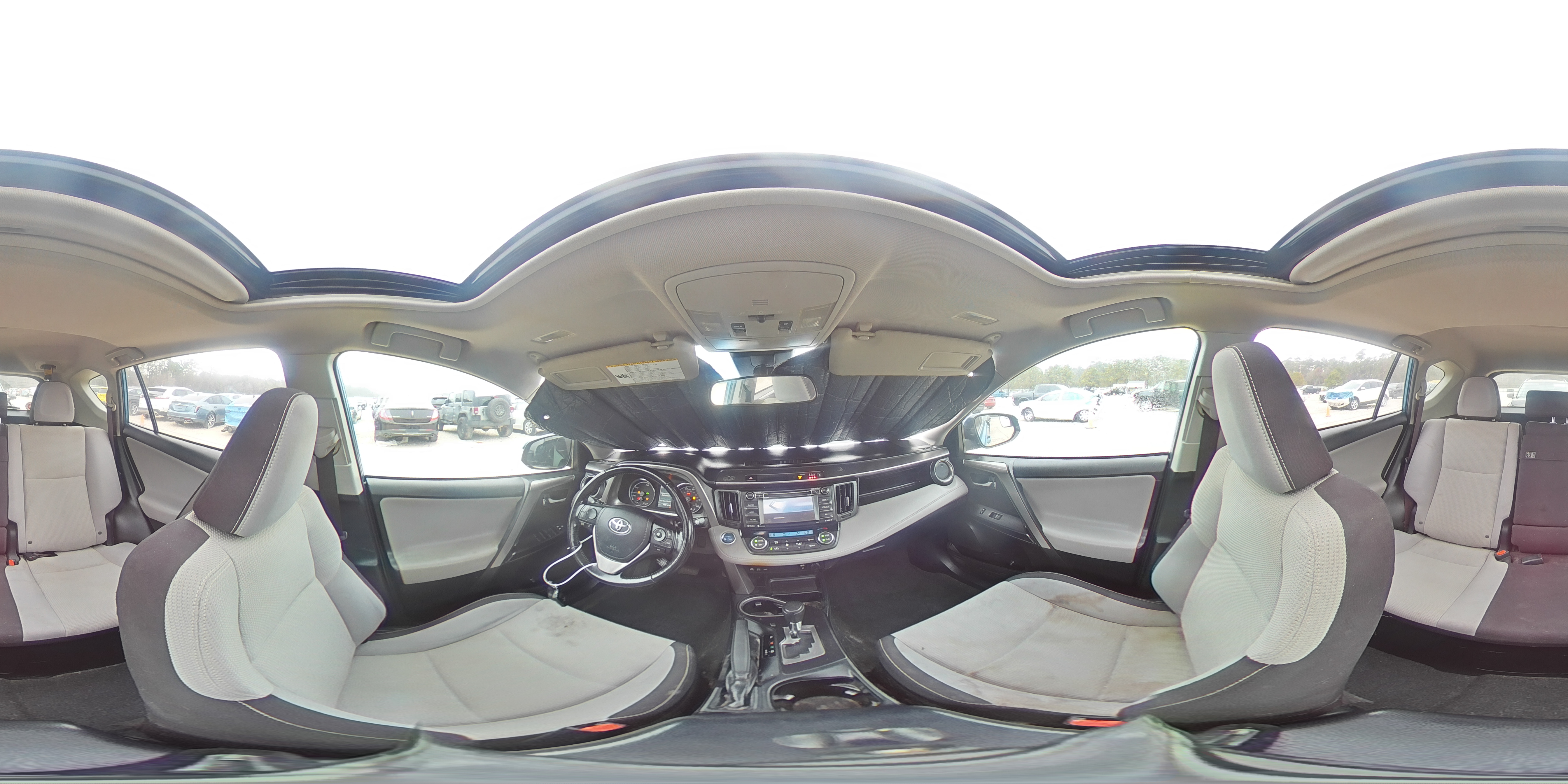 2017 Toyota RAV 4 - Image 16