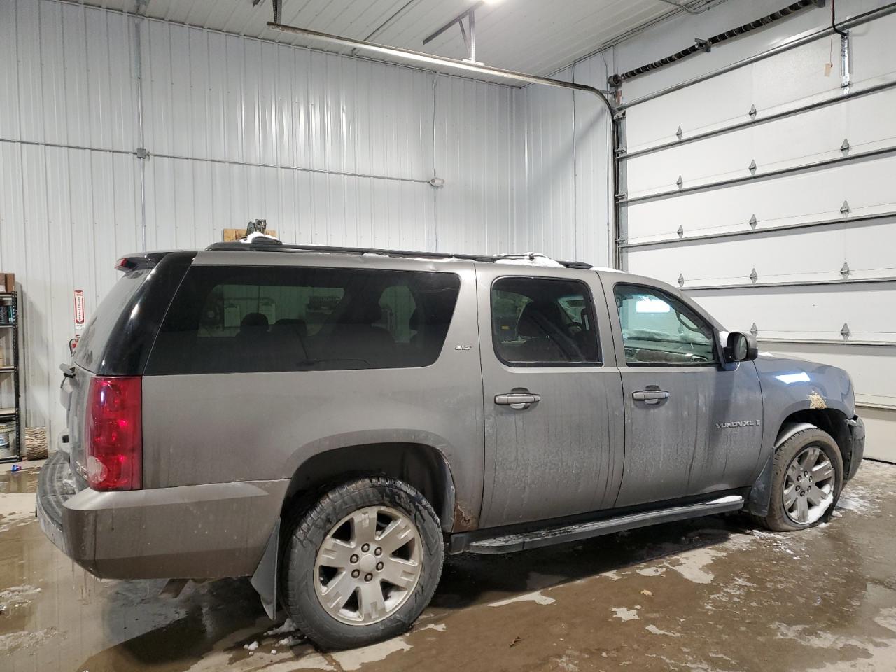 2007 GMC Yukon - Image 3