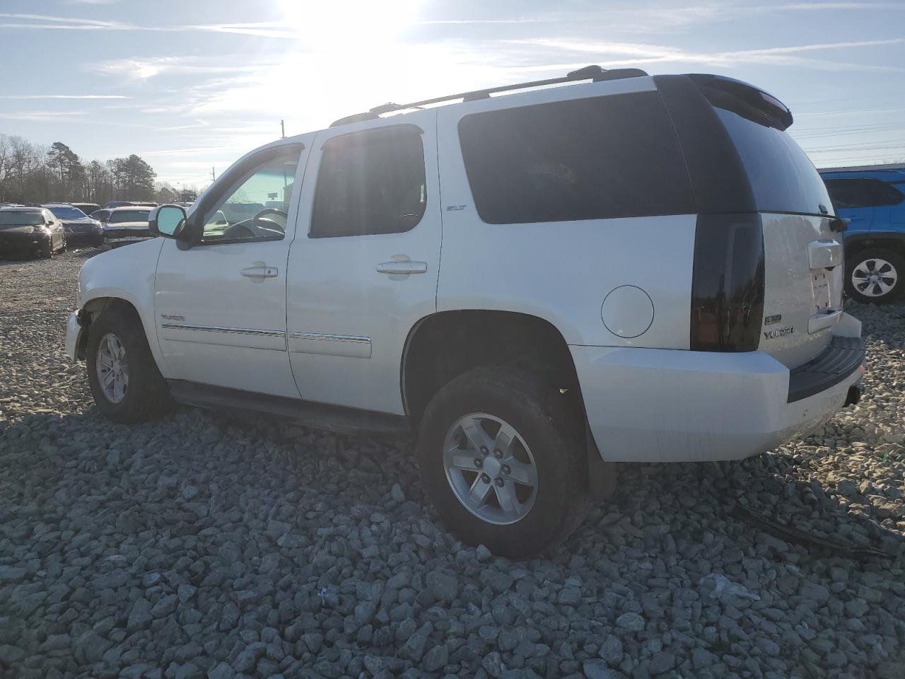 2012 GMC Yukon - Image 2