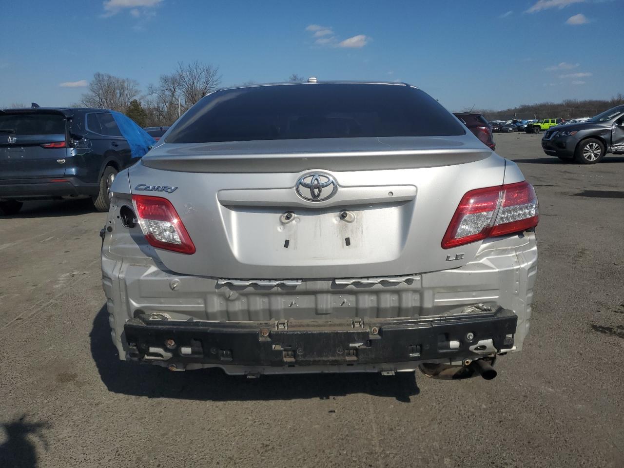 2010 Toyota Camry - Image 6