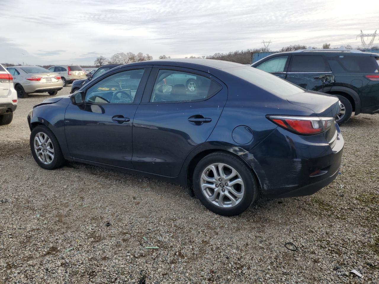 2017 Toyota Yaris - Image 2