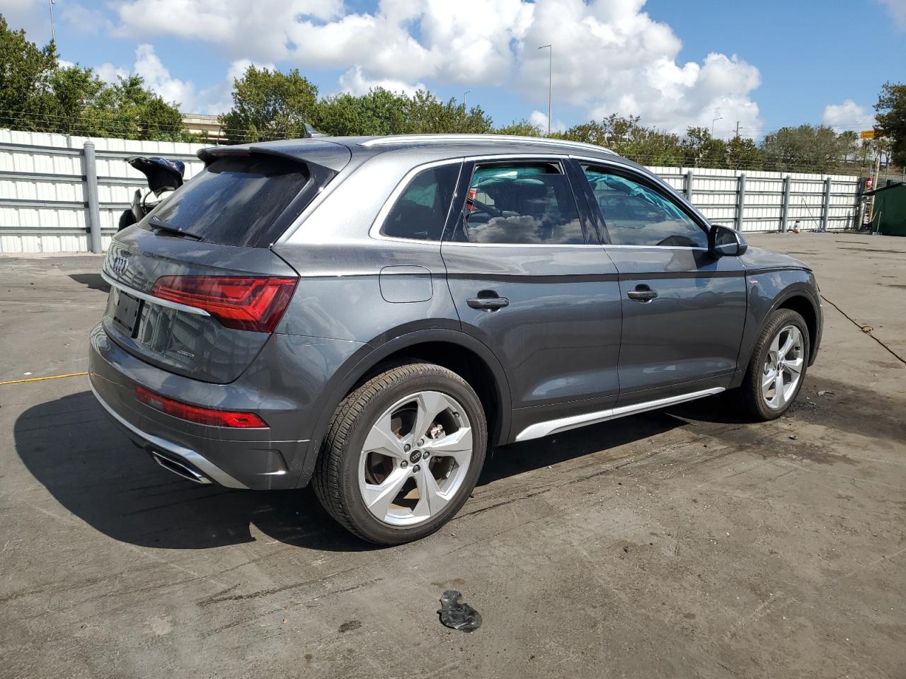 2023 Audi Q5 - Image 3