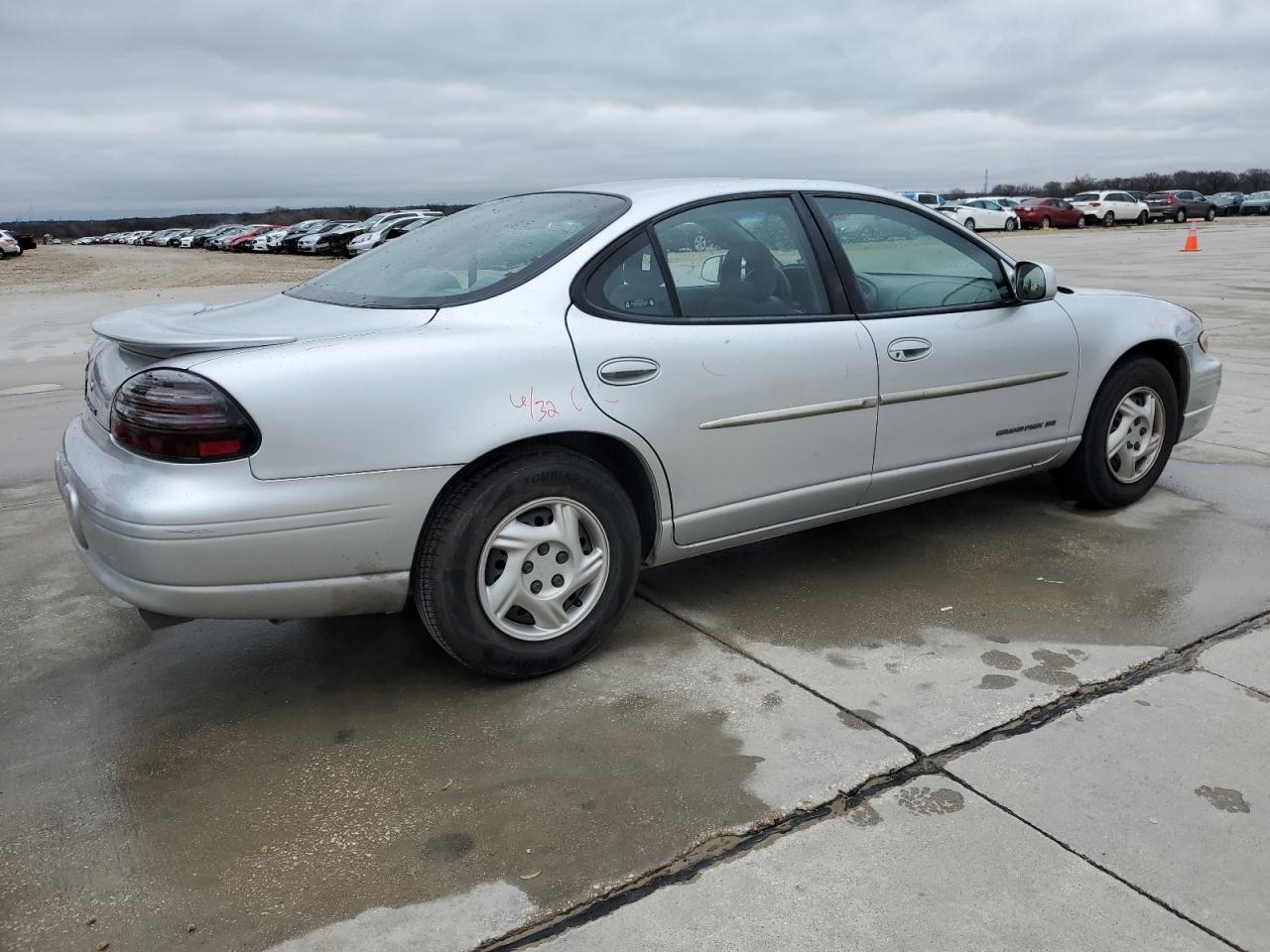 2002 Pontiac Grand Prix - Image 3