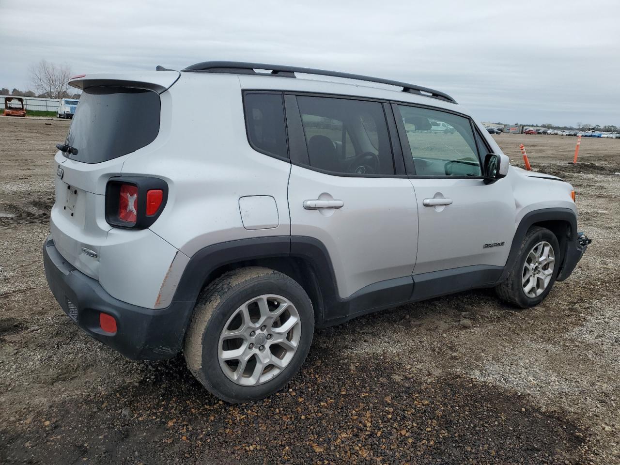 2017 Jeep Renegade - Image 3