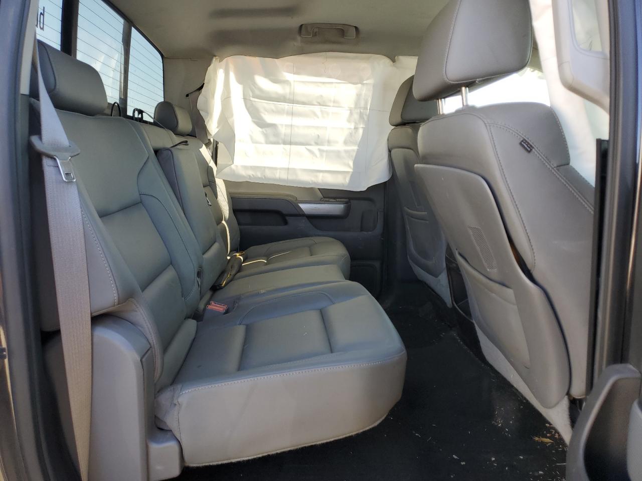 2015 Chevrolet Silverado - Image 10