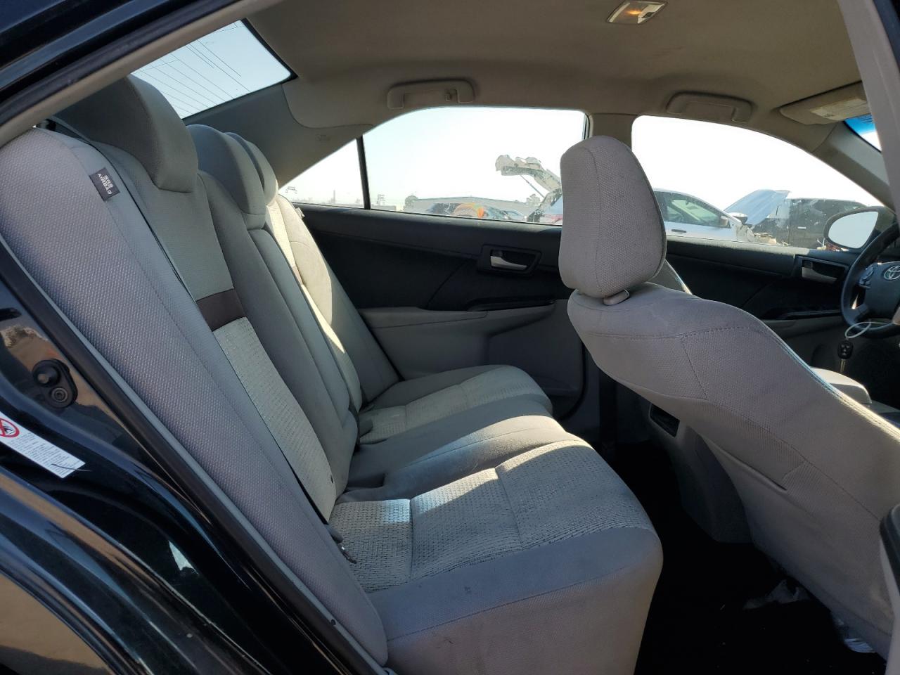 2013 Toyota Camry - Image 10