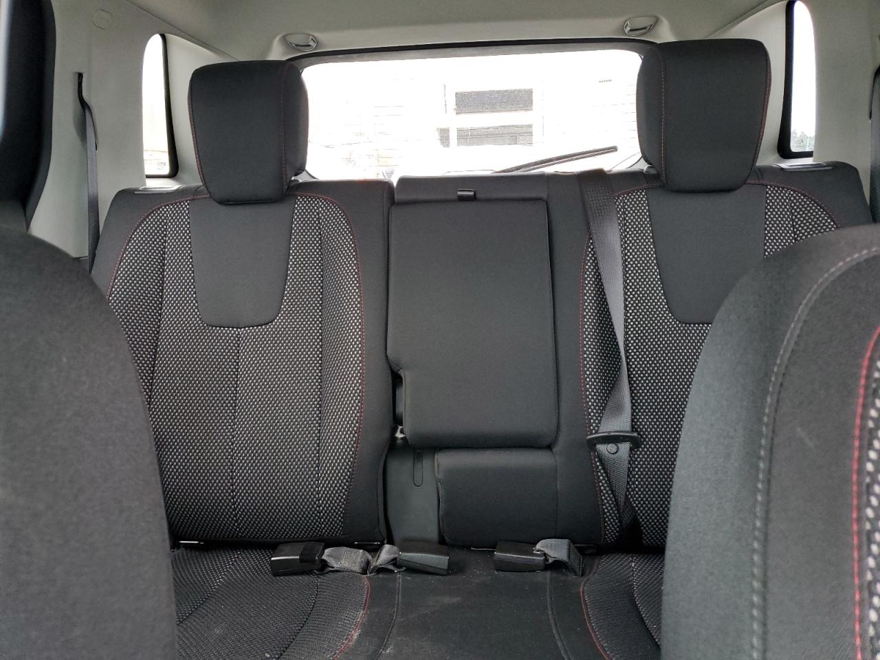 2015 GMC Terrain - Image 10