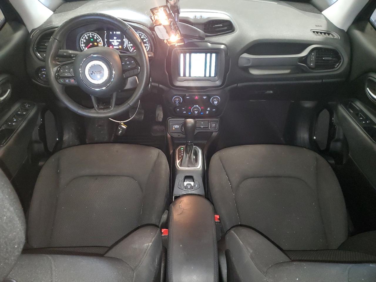 2019 Jeep Renegade - Image 8