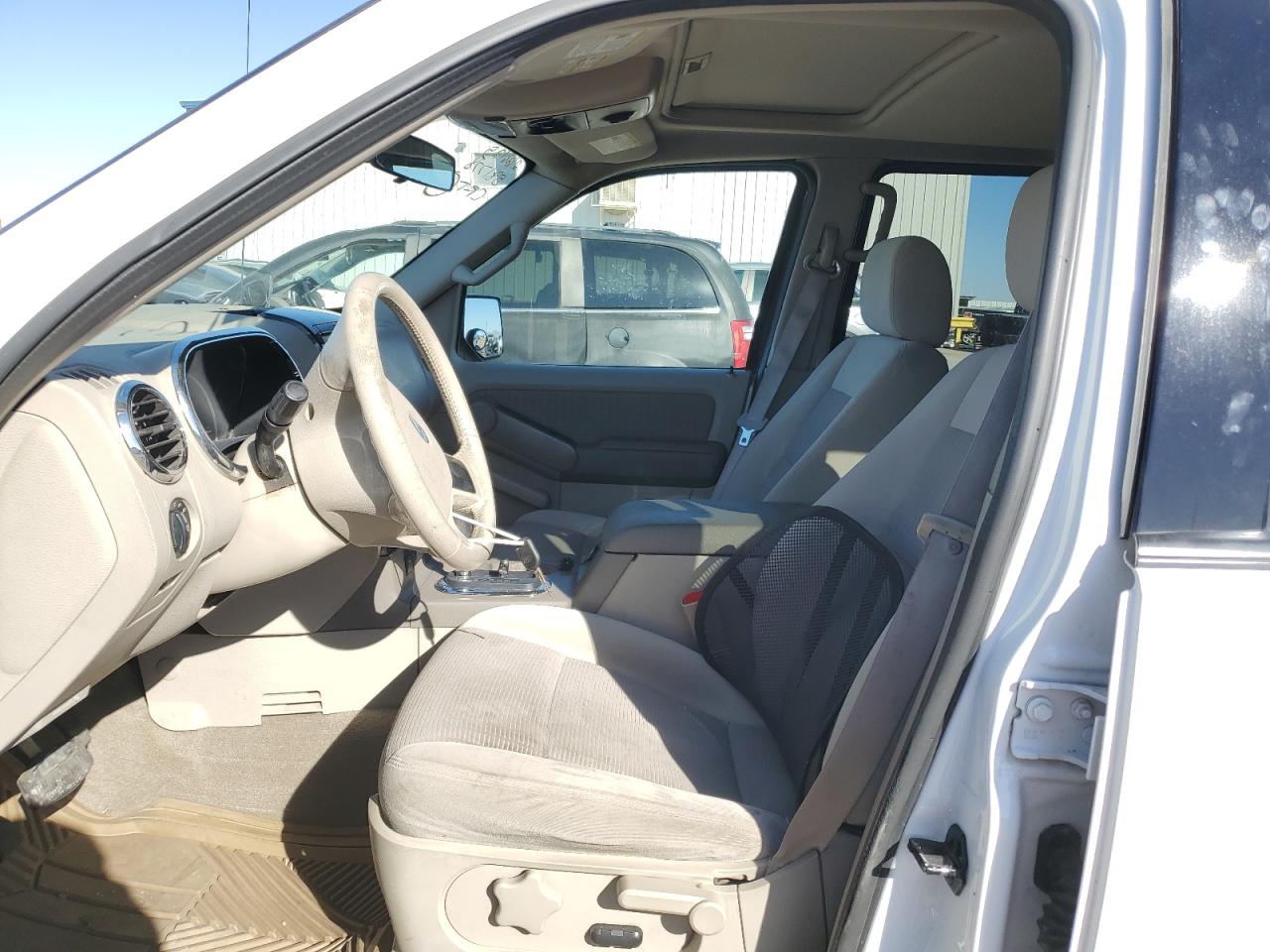 2006 Ford Explorer - Image 7