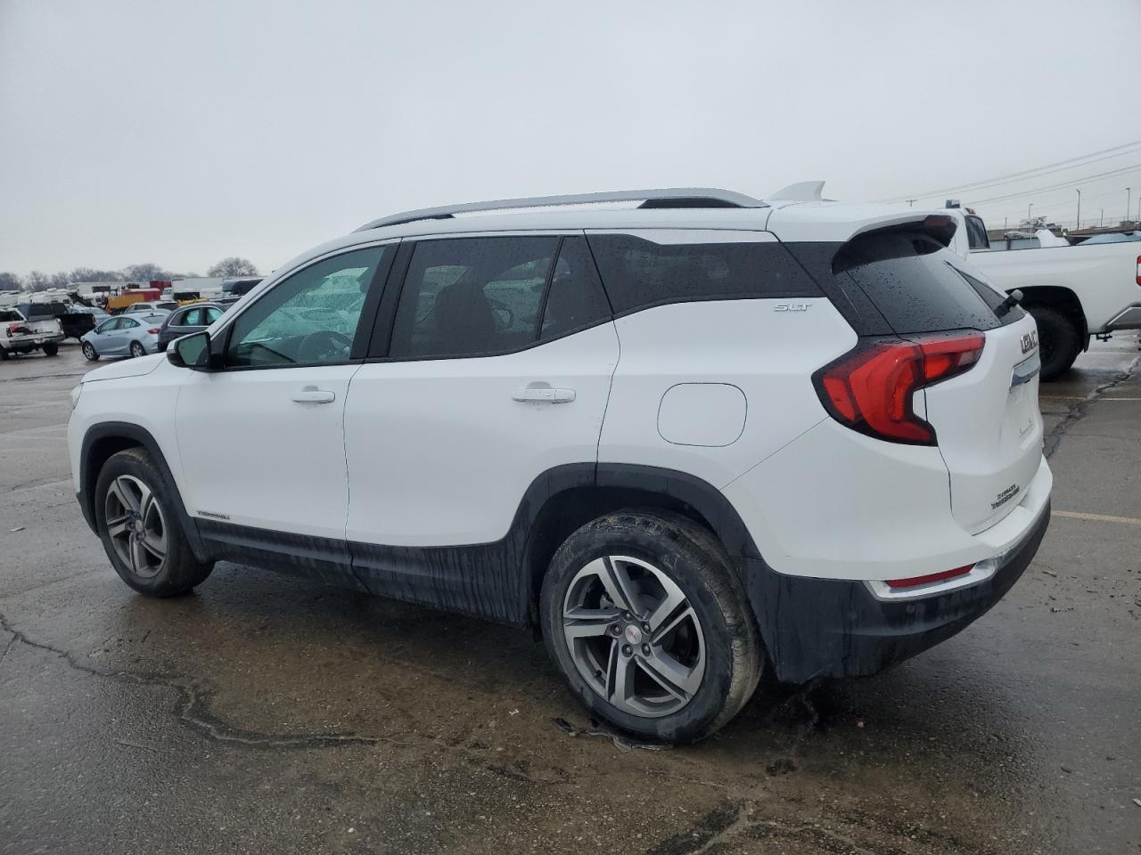 2020 GMC Terrain - Image 2