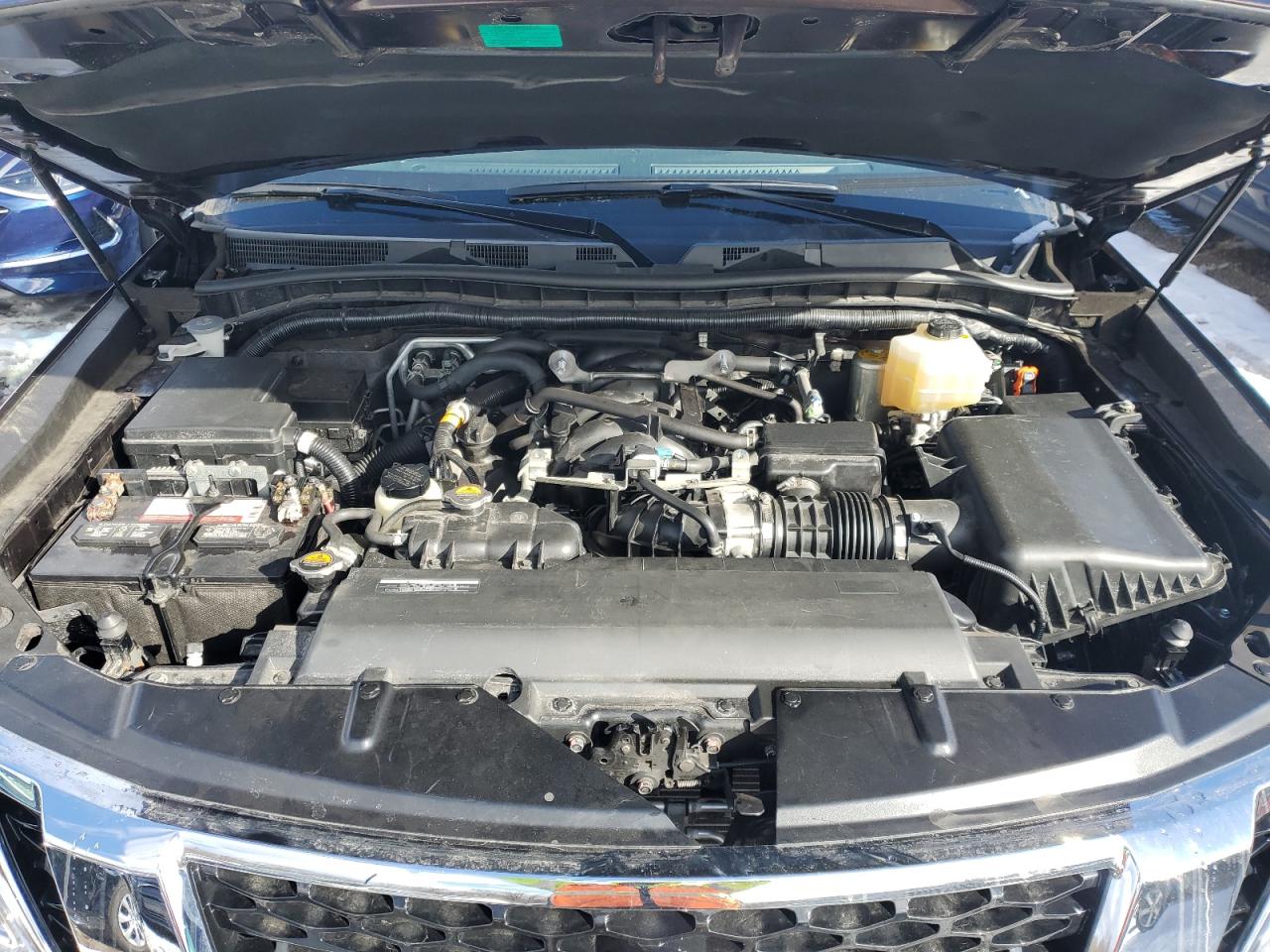 2017 Nissan Armada - Image 12