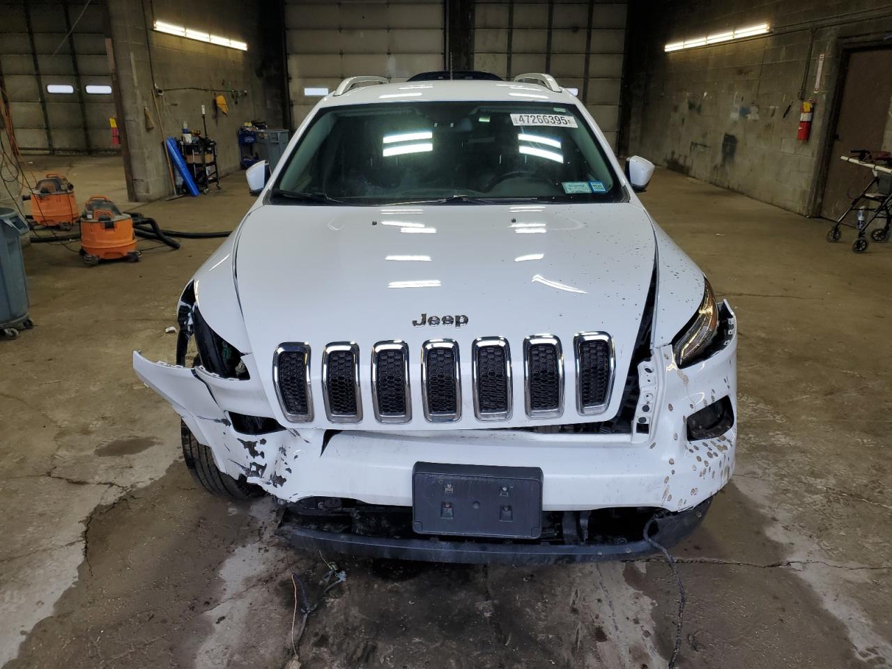2018 Jeep Grand Cherokee - Image 5