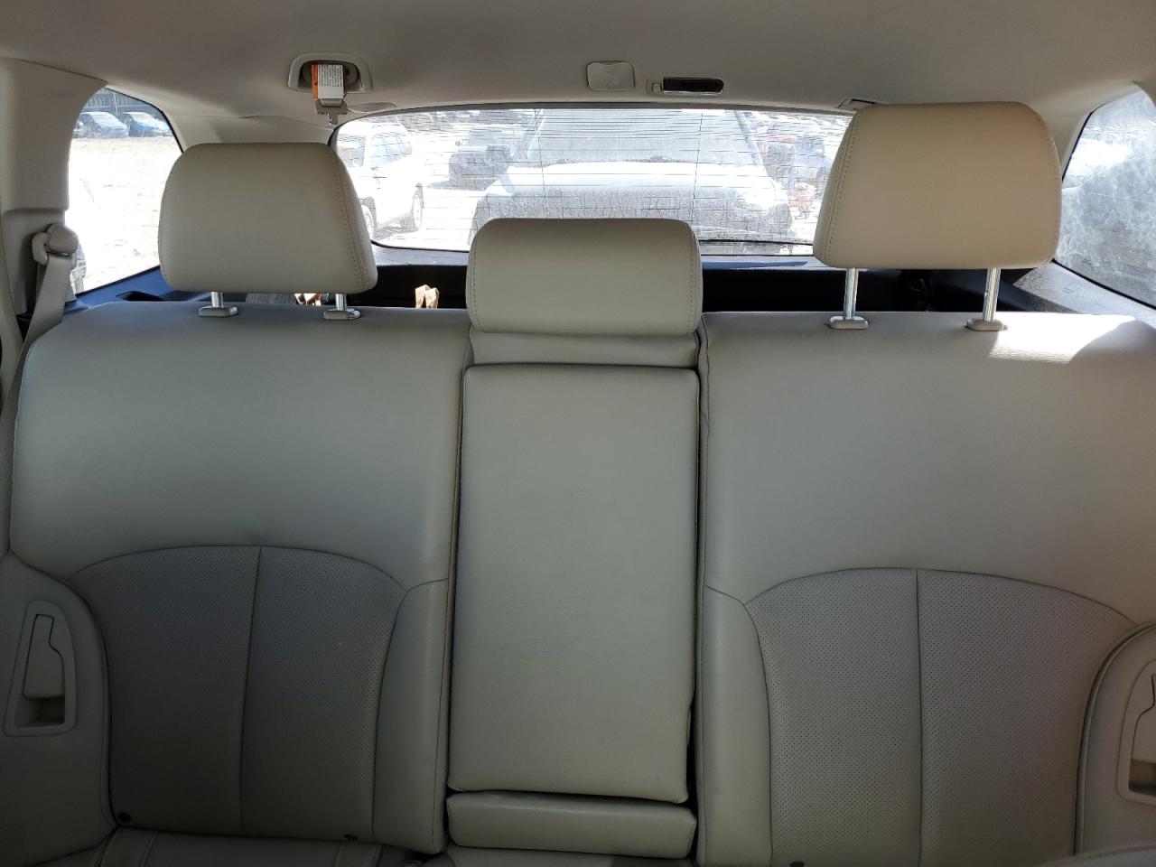 2013 Subaru Outback - Image 10