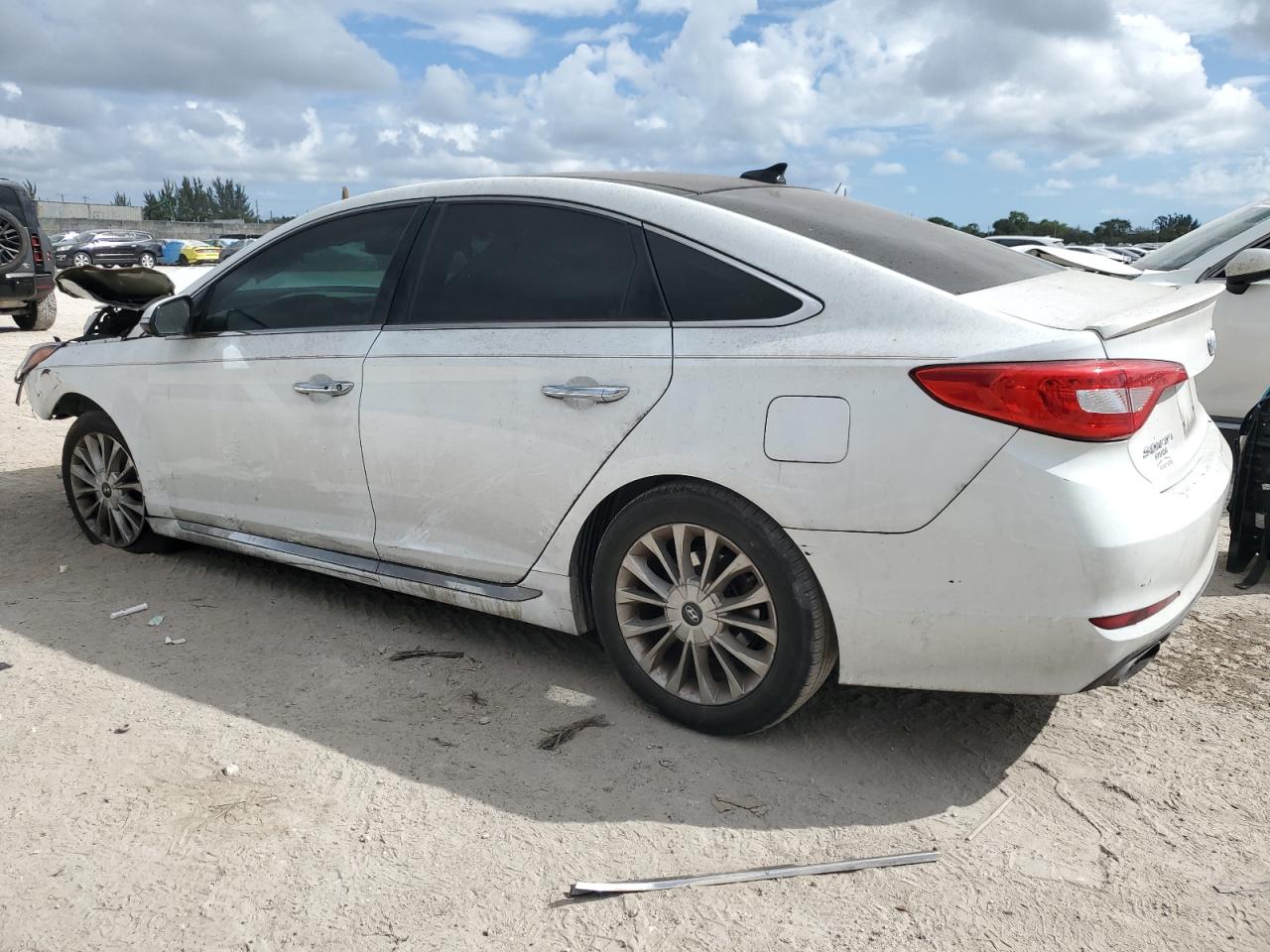 2015 Hyundai Sonata - Image 2