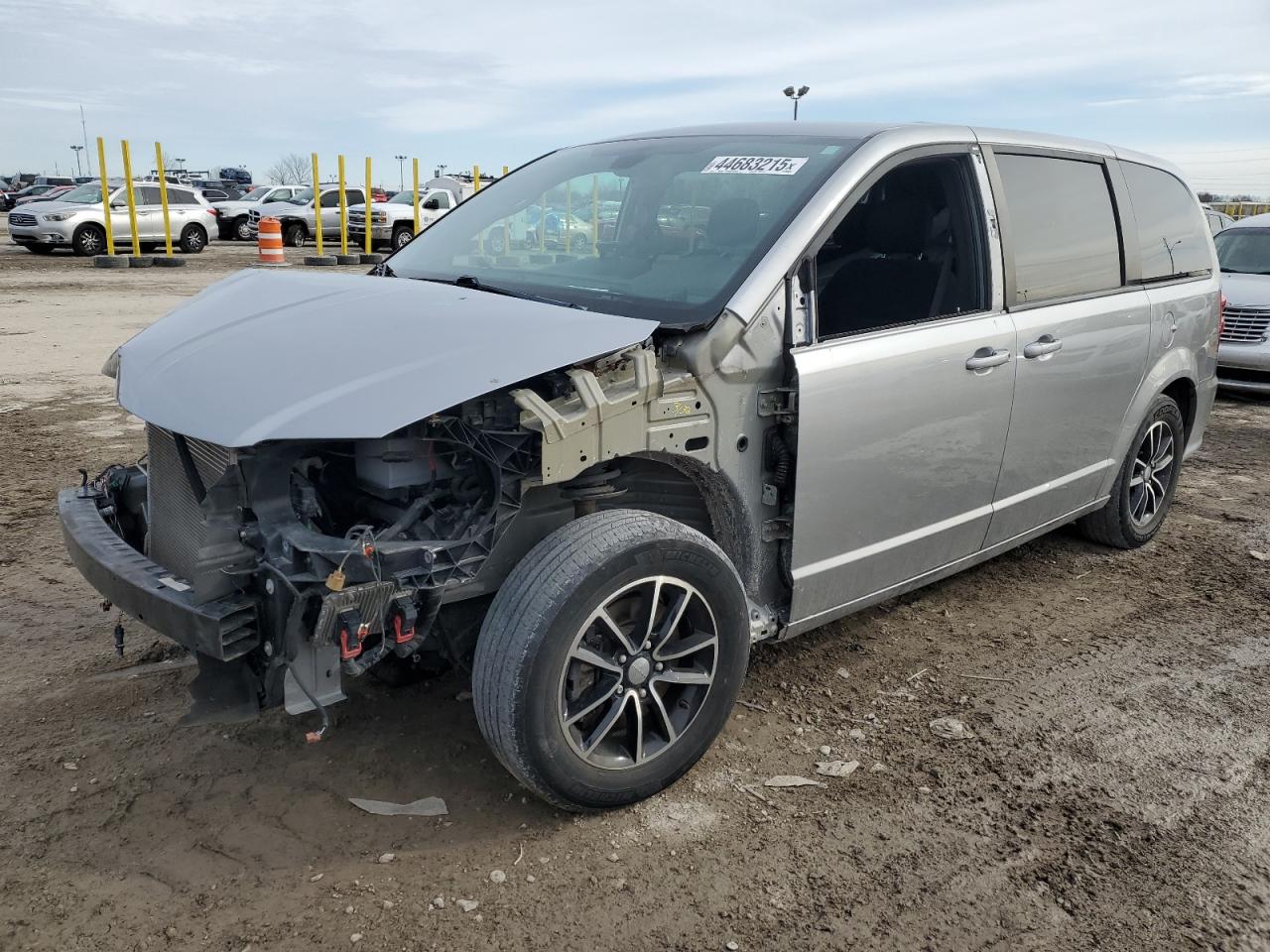 2019 Dodge Caravan - Image 1