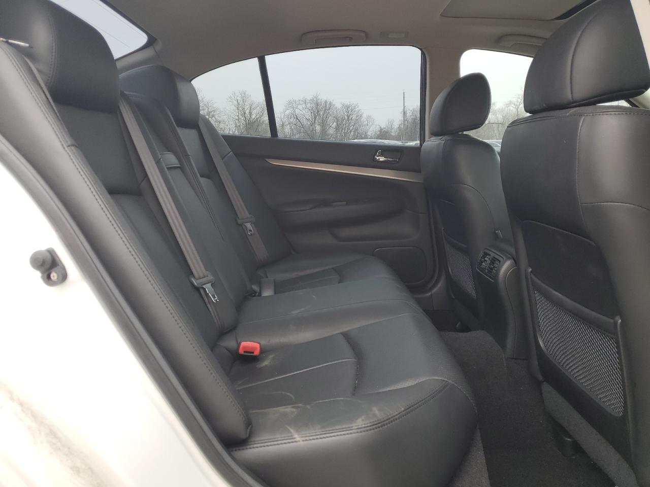 2013 Infiniti G - Image 10