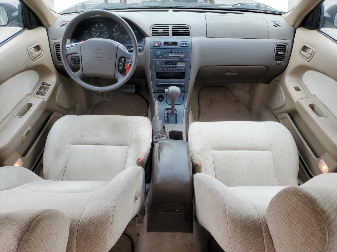 1996 Nissan Maxima - Image 8