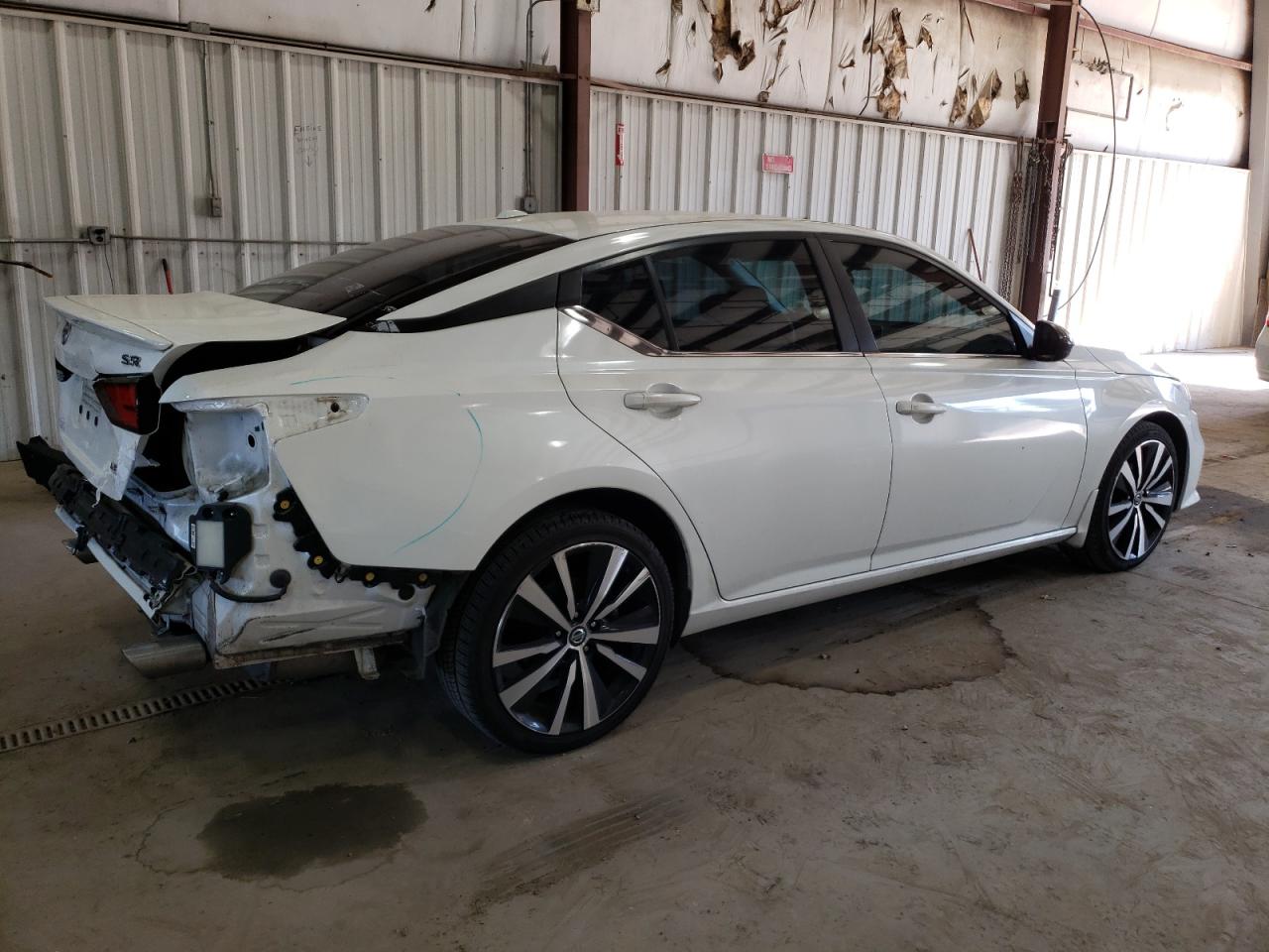 2020 Nissan Altima - Image 3
