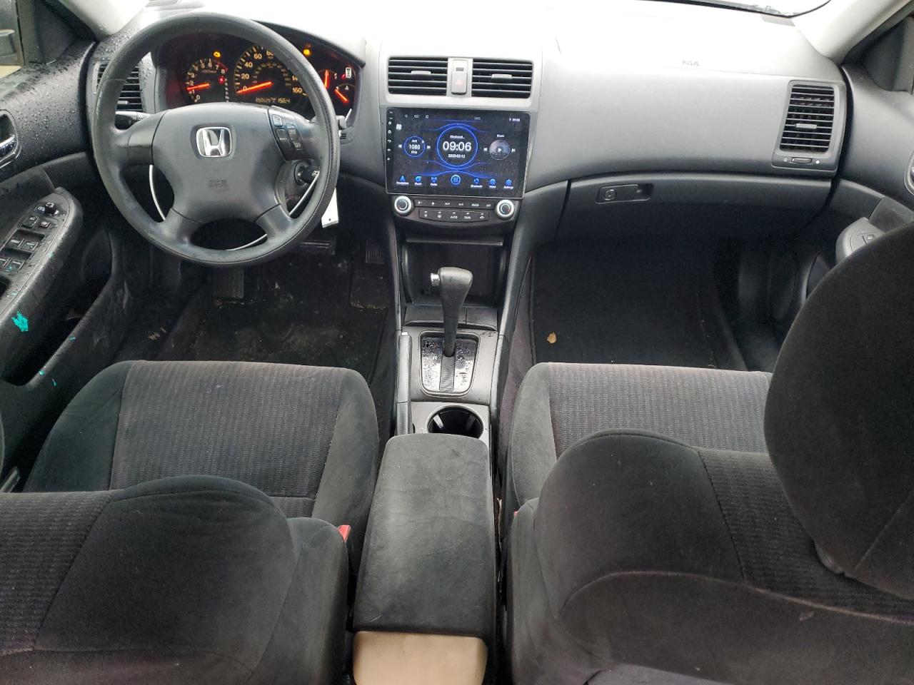 2004 Honda Accord - Image 8